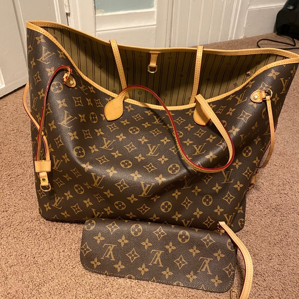 Louis Vuitton (knock off?) bag & wallet
